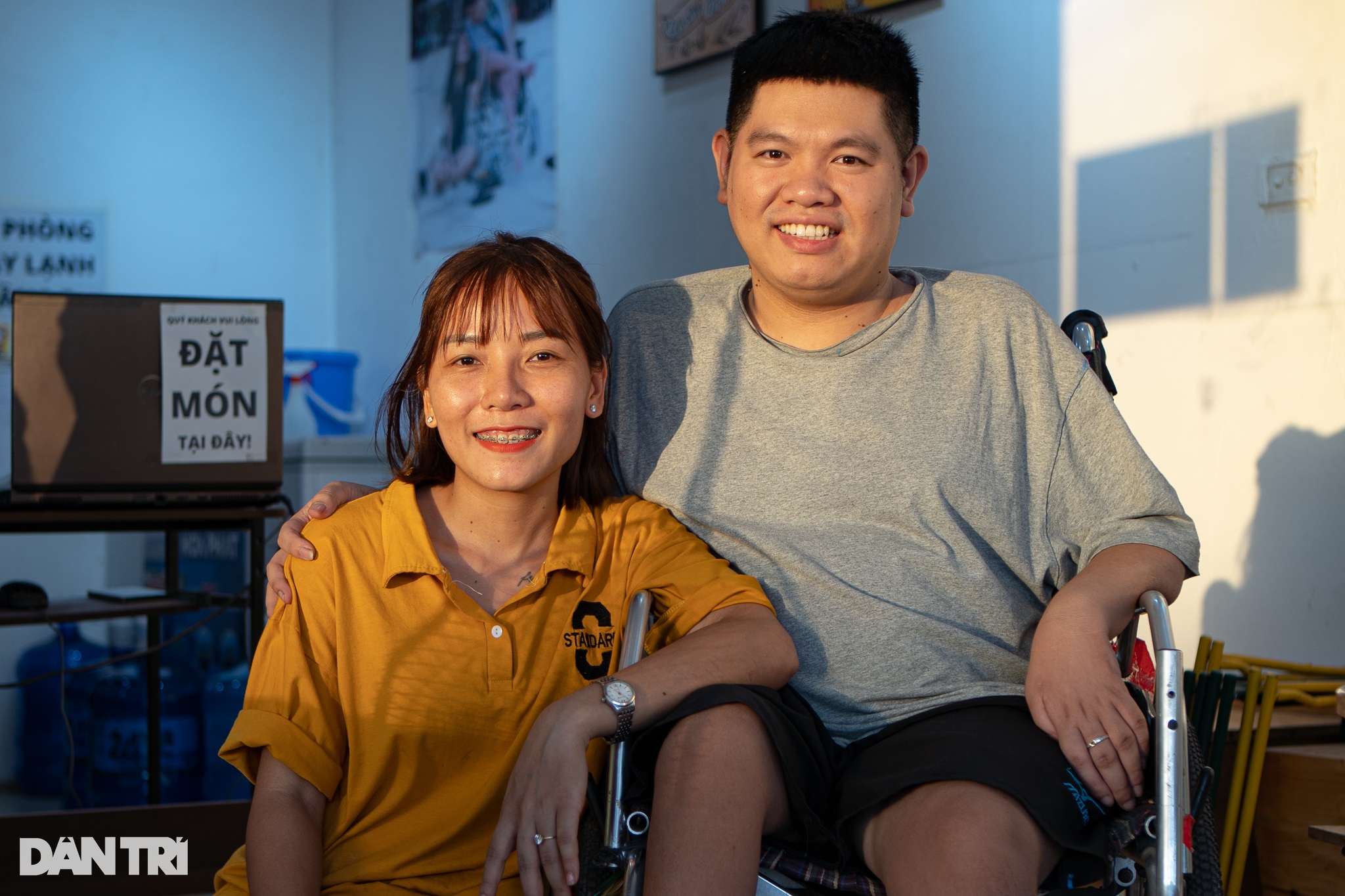 Chuyện tình xúc động cô gái miền Nam quyết ra Bắc vì chàng trai ngồi xe lăn - 1 Chuyện tình xúc động cô gái miền Nam quyết ra Bắc vì chàng trai ngồi xe lăn - 1