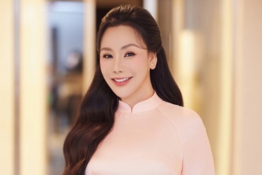 Hồ Quỳnh Hương tuổi 45: Ăn chay trường, lấy chồng doanh nhân