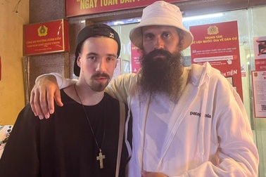 Tin nhắn lúc nửa đêm và hơn 7 tiếng tìm du khách Nga mất liên lạc ở Hà Nội