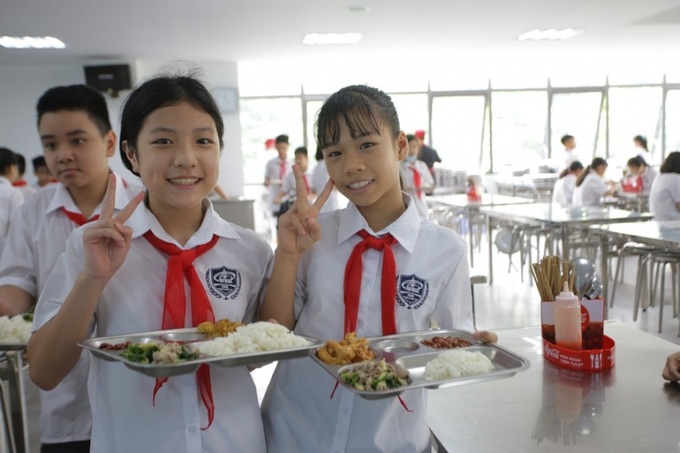 Các trường chủ động phương án cho học sinh ăn bán trú.