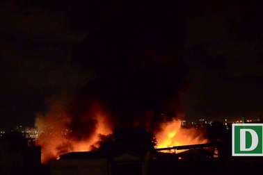 Cháy, nổ lớn tại khu vực gần cảng Sài Gòn