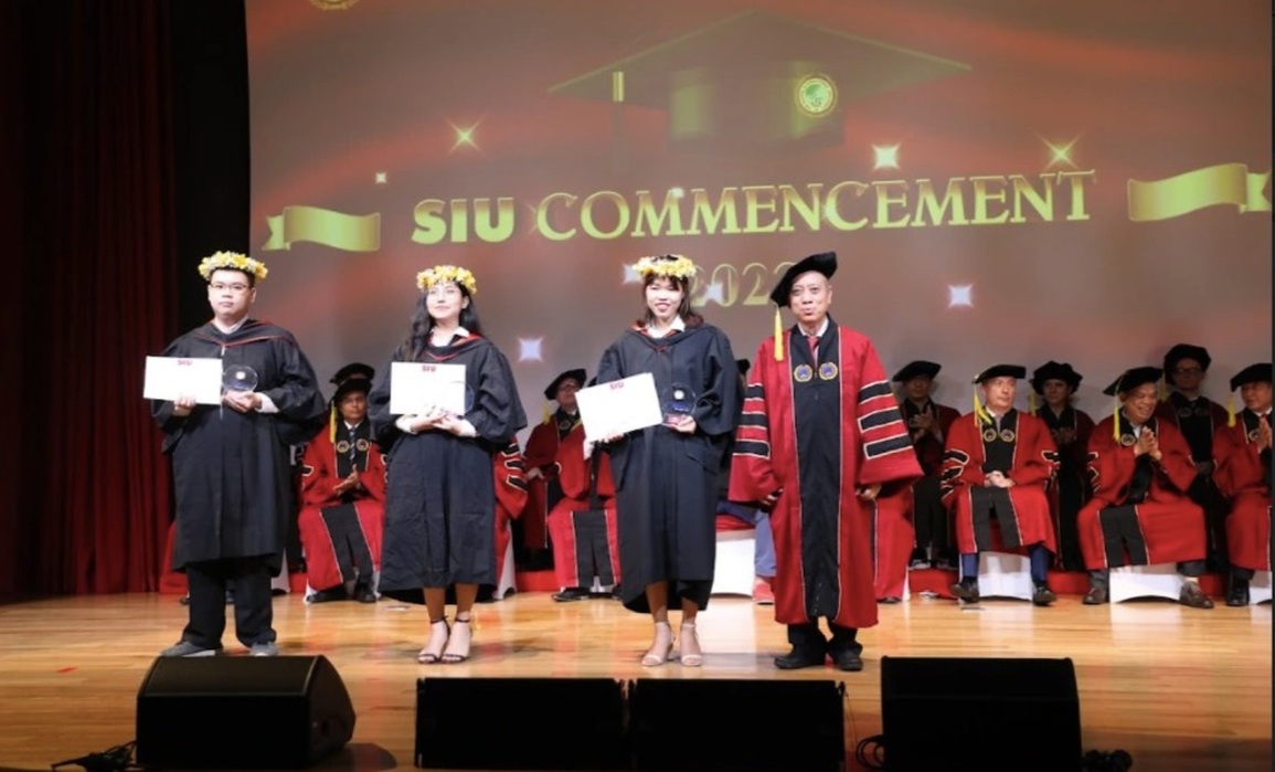Nữ thủ khoa giành học bổng thạc sĩ, đi học... lĩnh lương 15 triệu đồng - 1 Nữ thủ khoa giành học bổng thạc sĩ, đi học... lĩnh lương 15 triệu đồng - 1