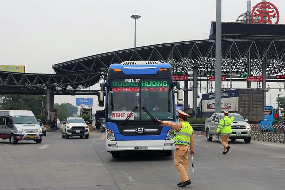 Ngày đầu năm mới 2022, tai nạn giao thông khiến 15 người tử vong - 1 Ngày đầu năm mới 2022, tai nạn giao thông khiến 15 người tử vong - 1
