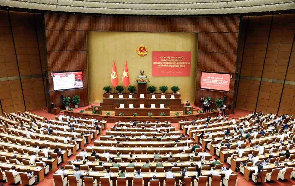 Không thể đặt toàn bộ gánh nặng phát triển lên vai Nhà nước - 2