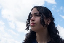 "Mù chữ" vẫn đỗ đại học, nữ sinh kiện nhà chức trách