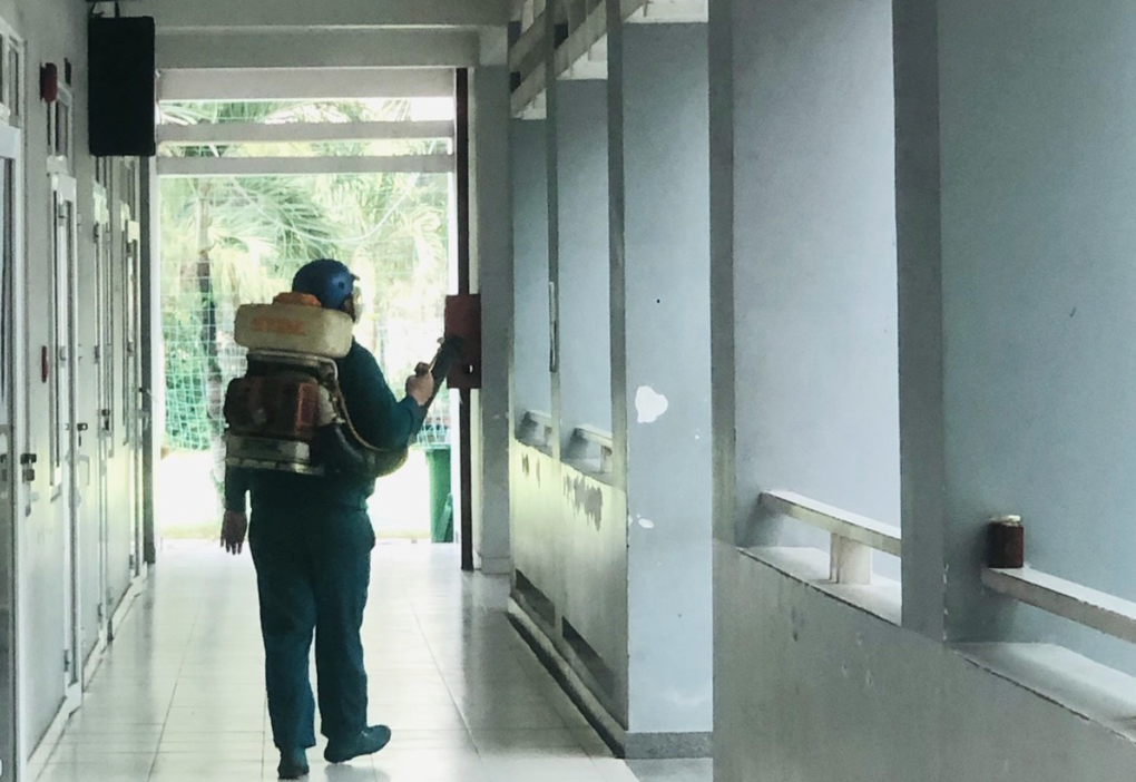 Ca mắc F0 tăng, TPHCM xây rào chắn Covid-19 vào trường học - 2 Ca mắc F0 tăng, TPHCM xây rào chắn Covid-19 vào trường học - 2