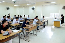 Ôn thi THPT quốc gia 2019: Bám sát đề tham khảo để làm quen