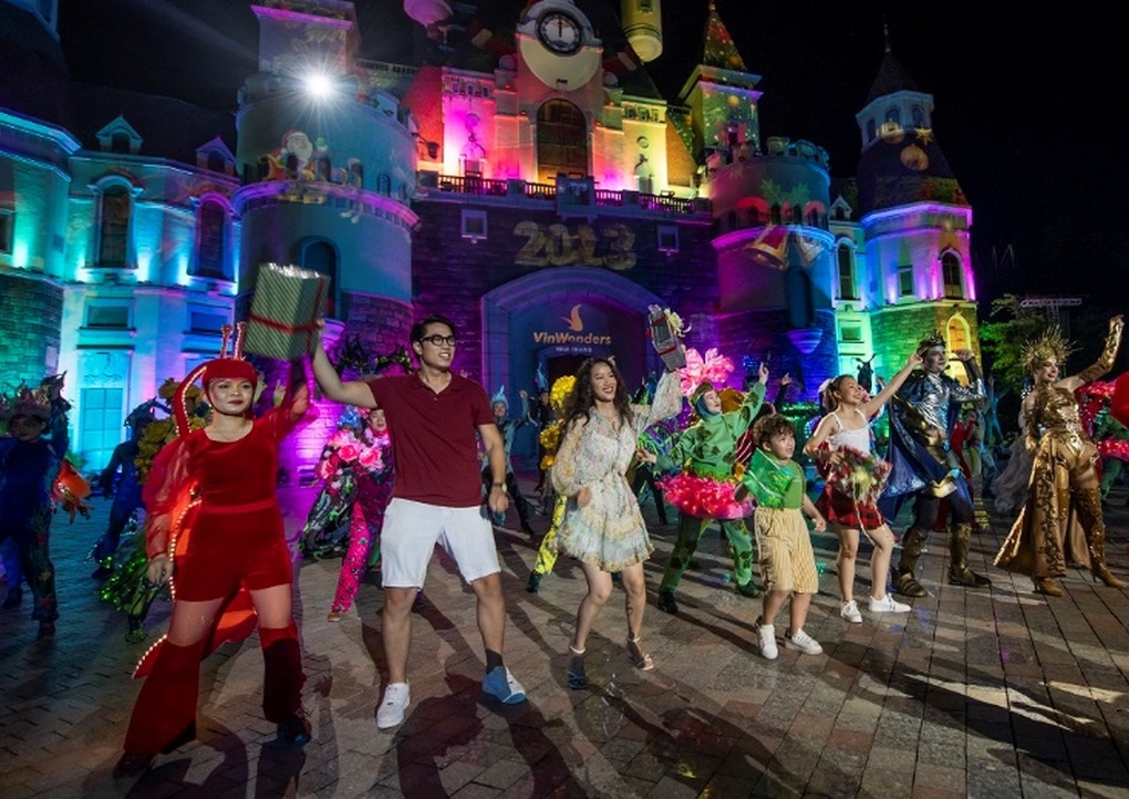 VinWonders tưng bừng khởi động lễ hội hè Wonder Summer 2023 - 2 VinWonders tưng bừng khởi động lễ hội hè Wonder Summer 2023 - 2