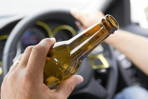 CSGT đề nghị chủ quán nhậu báo tin khách say xỉn: Chủ quán chịu thiệt?