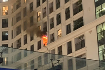 Cháy chung cư ở Hà Nội trong đêm