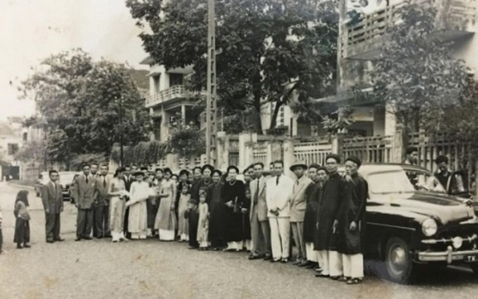 Chuyện cưới hỏi ở Hà Nội xưa và nay - 3 Chuyện cưới hỏi ở Hà Nội xưa và nay - 3