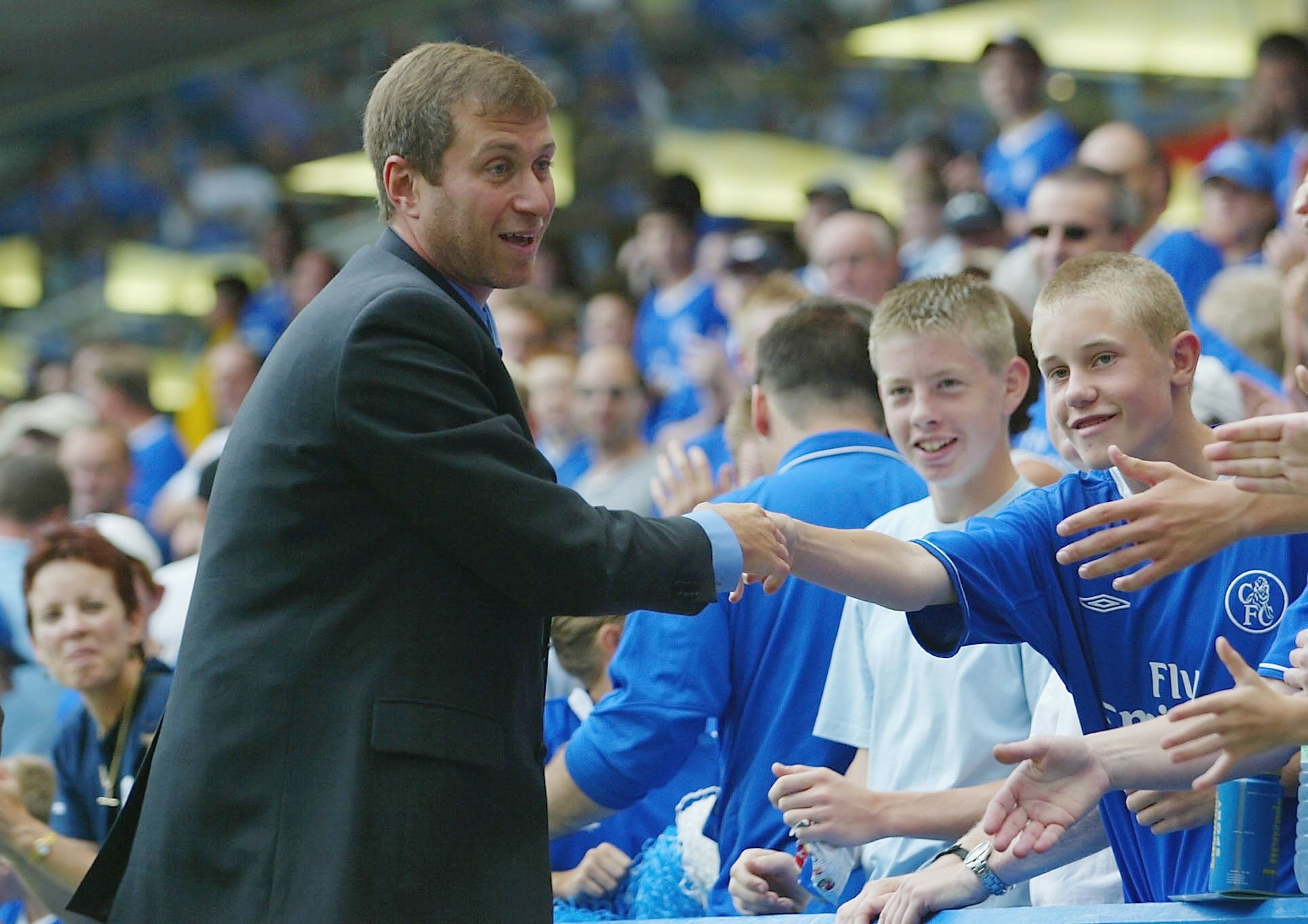 Tỷ phú Abramovich và kỷ nguyên đồng tiền nhảy múa, khuynh đảo làng bóng đá - 2 Tỷ phú Abramovich và kỷ nguyên đồng tiền nhảy múa, khuynh đảo làng bóng đá - 2