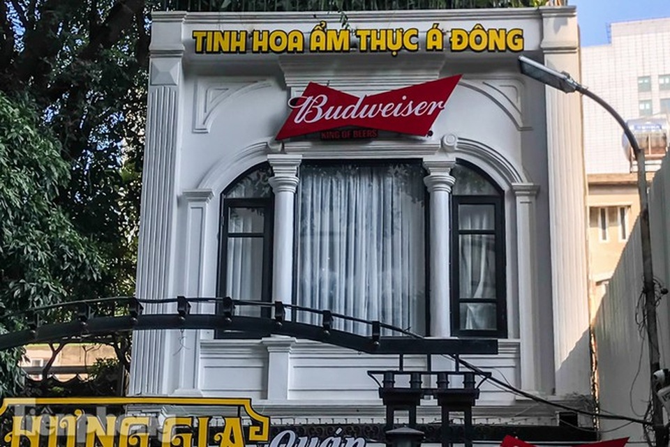Biệt thự cổ Hà Nội thi nhau thành nhà hàng, quán nhậu - 5 Biệt thự cổ Hà Nội thi nhau thành nhà hàng, quán nhậu - 5