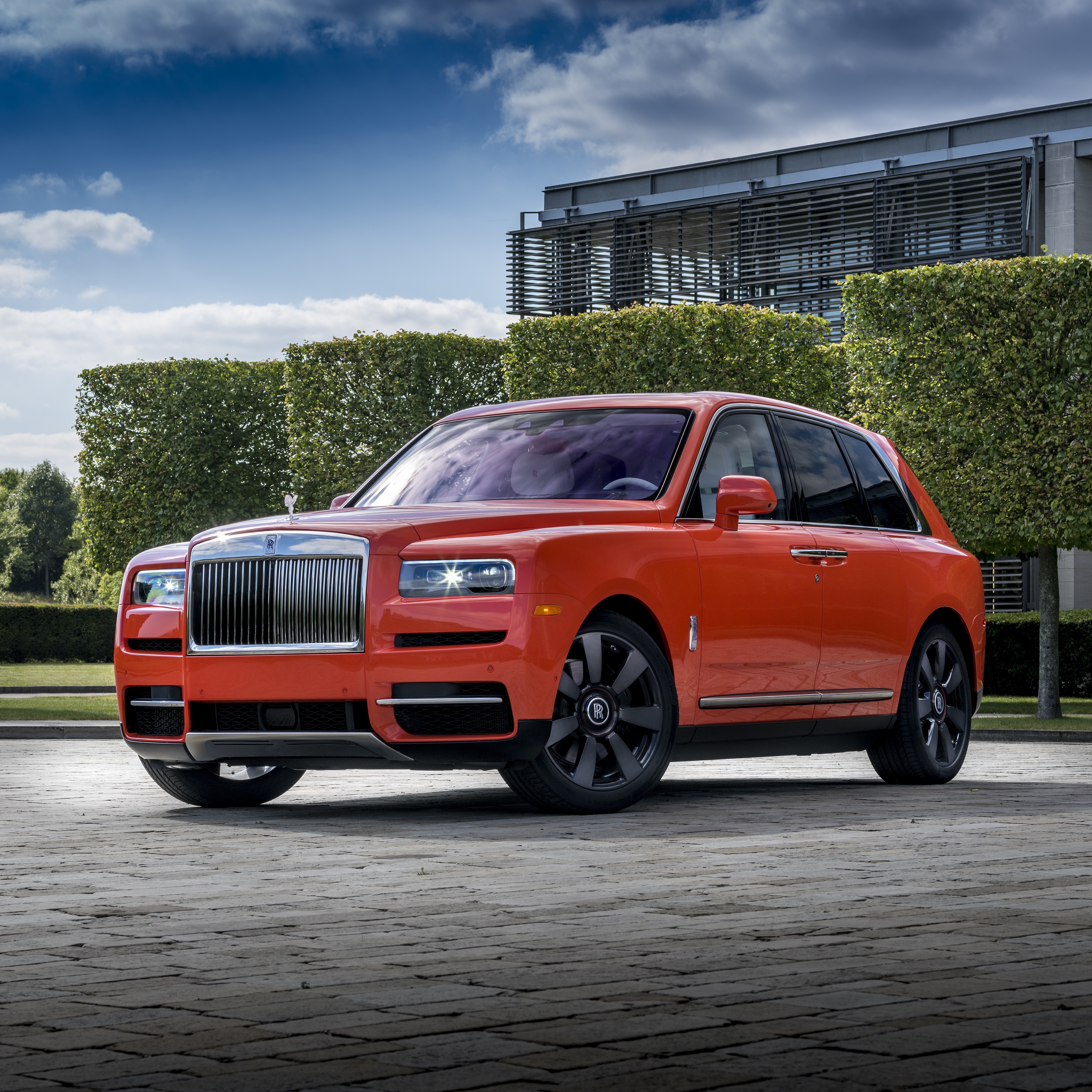 Rolls-Royce - cục nam châm hút giới nhà giàu và những bí ẩn ít người biết - 1 Rolls-Royce - cục nam châm hút giới nhà giàu và những bí ẩn ít người biết - 1