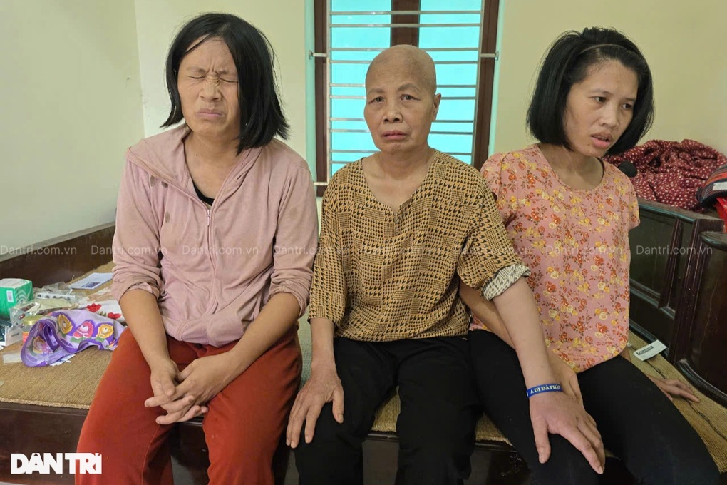 Mẹ đơn thân ung thư giai đoạn cuối khẩn cầu giúp 2 con tâm thần - 6 Mẹ đơn thân ung thư giai đoạn cuối khẩn cầu giúp 2 con tâm thần - 6