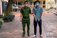 Lấy cắp ảnh "nhạy cảm" lưu trên facebook để tống tiền