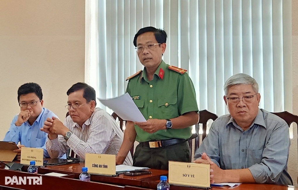 Công bố toàn bộ thông tin vụ bé trai lọt trụ bê tông - 1 Công bố toàn bộ thông tin vụ bé trai lọt trụ bê tông - 1