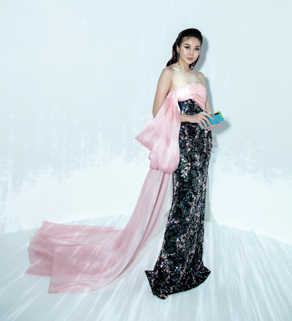 Khoảnh khắc như sinh đôi của Hồ Ngọc Hà - Thanh Hằng - 3