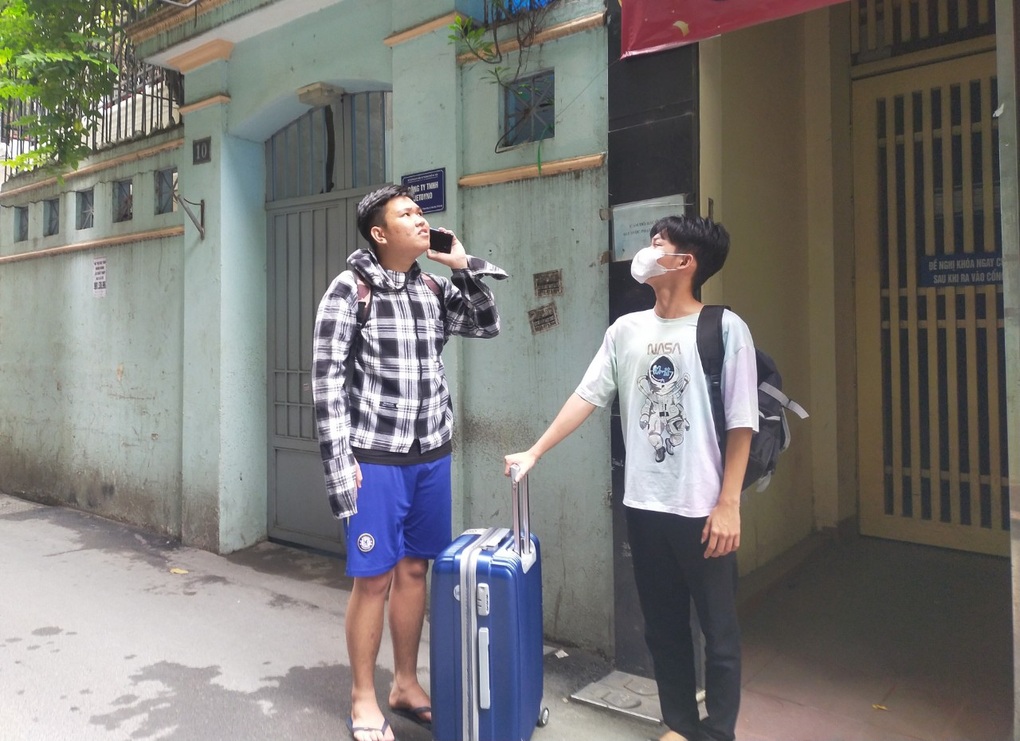 Sinh viên đặt cọc tiền triệu, chủ nhà trọ bỗng...mất hút - 1 Sinh viên đặt cọc tiền triệu, chủ nhà trọ bỗng...mất hút - 1