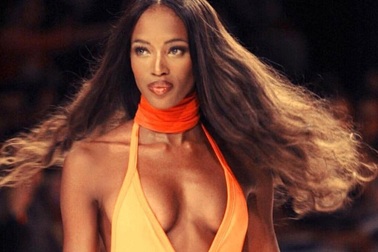 Siêu mẫu Anh tiết lộ chỉ ăn 1 bữa mỗi ngày