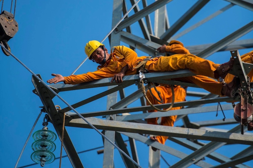 Đưa lỗ vào giá điện: Chuyên gia nêu cần minh bạch, hợp lý tránh gây sốc - 2 Đưa lỗ vào giá điện: Chuyên gia nêu cần minh bạch, hợp lý tránh gây sốc - 2