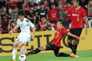 Bóng đá Việt Nam mãi dưới tầm người Thái Lan