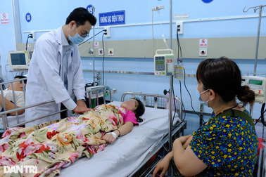 Số ca tử vong do sốt xuất huyết tăng, TPHCM phân tầng điều trị như Covid-19
