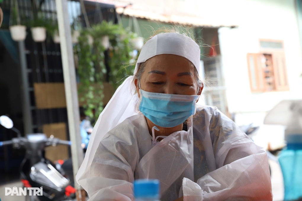 Vua nhạc sến Vinh Sử: Đời lắm thăng trầm, ra đi trong bệnh tật - 5 Vua nhạc sến Vinh Sử: Đời lắm thăng trầm, ra đi trong bệnh tật - 5