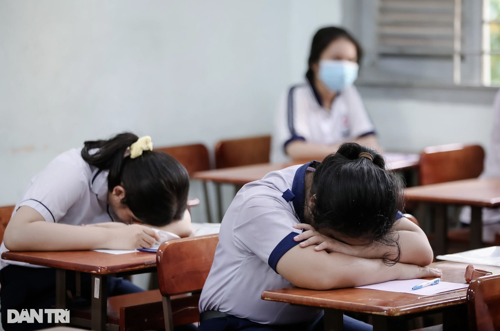 Không công khai chỉ tiêu, thí sinh đỗ thành trượt trong một nốt nhạc - 4 Không công khai chỉ tiêu, thí sinh đỗ thành trượt trong một nốt nhạc - 4