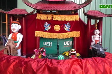 Xem robot múa rối nước do sinh viên chế tạo