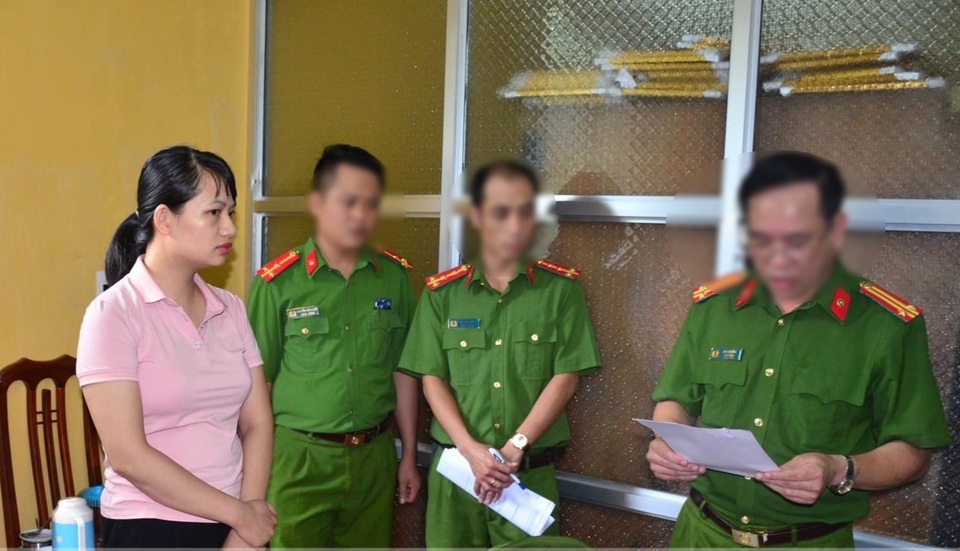 Khởi tố nữ kế toán tham ô tài sản gần 2 tỷ đồng - 1 Khởi tố nữ kế toán tham ô tài sản gần 2 tỷ đồng - 1