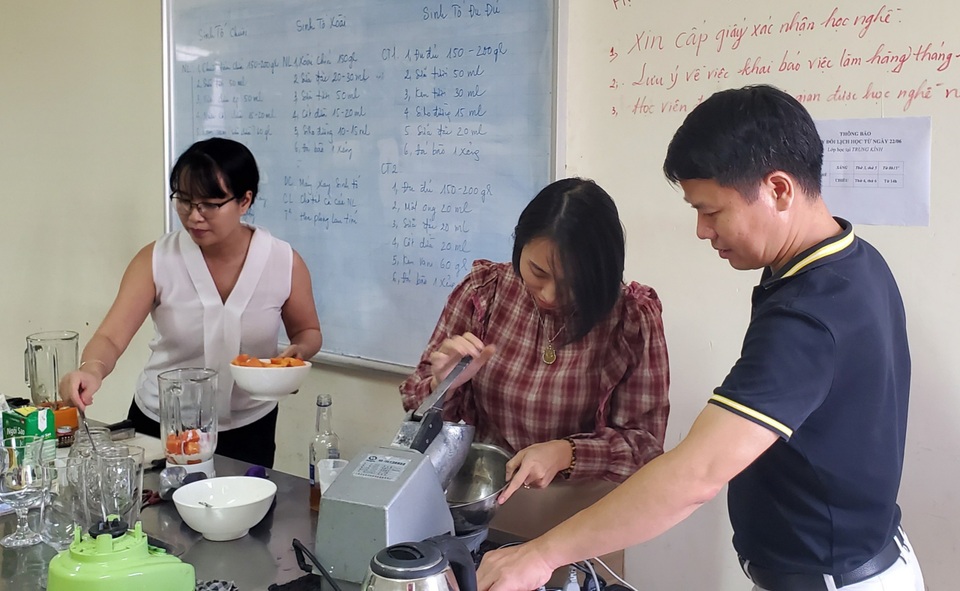 Covid-19 khiến lao động thất nghiệp đăng ký học nghề giảm 70% - 1 Covid-19 khiến lao động thất nghiệp đăng ký học nghề giảm 70% - 1