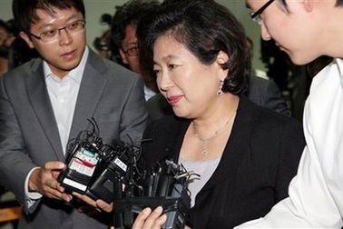 Chủ tịch Hyundai lùi ngày về để gặp nhà lãnh đạo Triều Tiên 