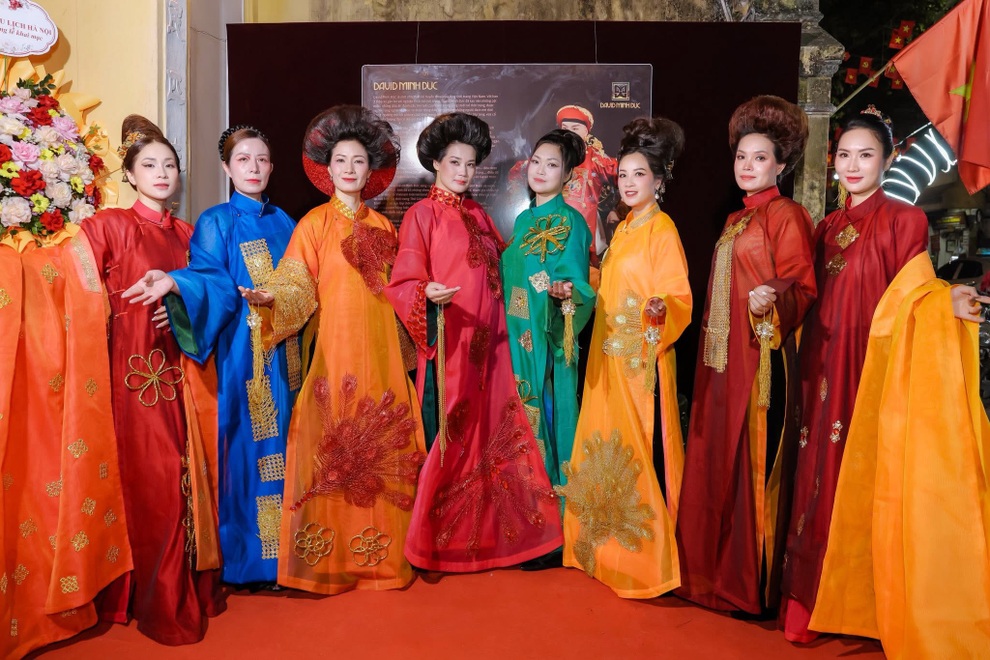 Modelul Thuy Ma Cay: O mamă de 50 de ani încă își etalează Ao Dai - 3 Người mẫu Thuỷ Ma Cây: Mẹ bỉm U50 vẫn trình diễn áo dài - 3