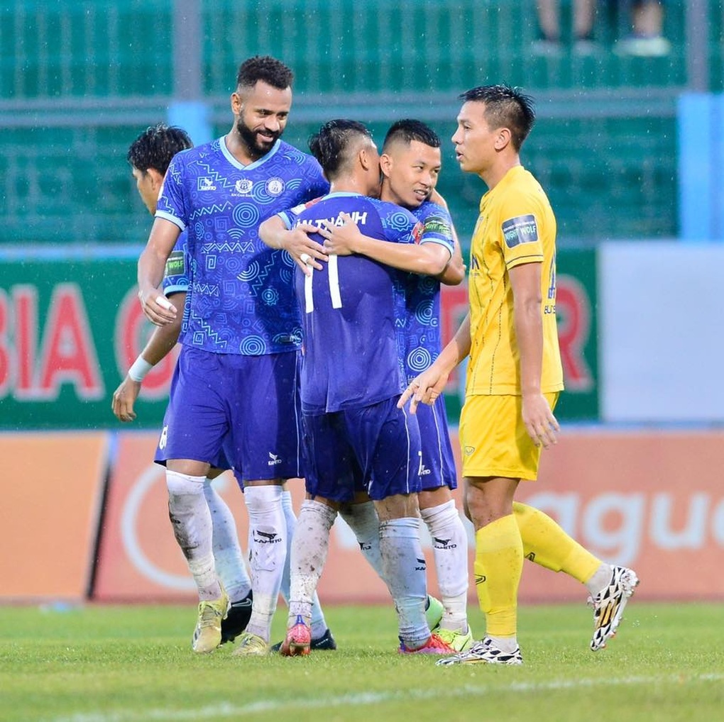Hoàng Anh Gia Lai trụ hạng thành công, Khánh Hòa ở vị trí an toàn  - 3
