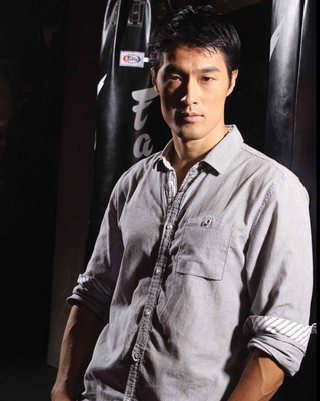 Johnny Trí Nguyễn: Từ tài tử phim hành động đến cuộc sống bí ẩn ở tuổi 51 - 2