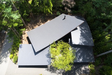 Biệt thự hình “4 chiếc lá rơi” đẹp như mơ của kiến trúc sư Nhật Bản