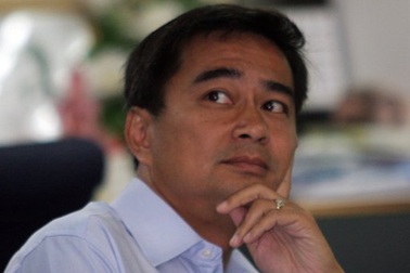 Thủ tướng Thái Lan Abhisit từ chức Chủ tịch đảng Dân chủ 