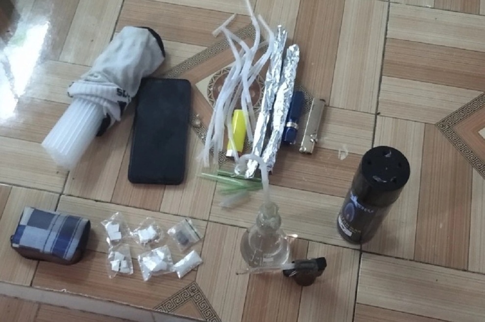 Bố mẹ cùng 3 con tổ chức mua bán trái phép chất ma túy - 4 Bố mẹ cùng 3 con tổ chức mua bán trái phép chất ma túy - 4