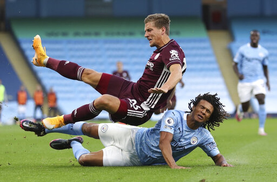 Nhìn lại thất bại đắng ngắt của Man City trước Leicester - 4 Nhìn lại thất bại đắng ngắt của Man City trước Leicester - 4