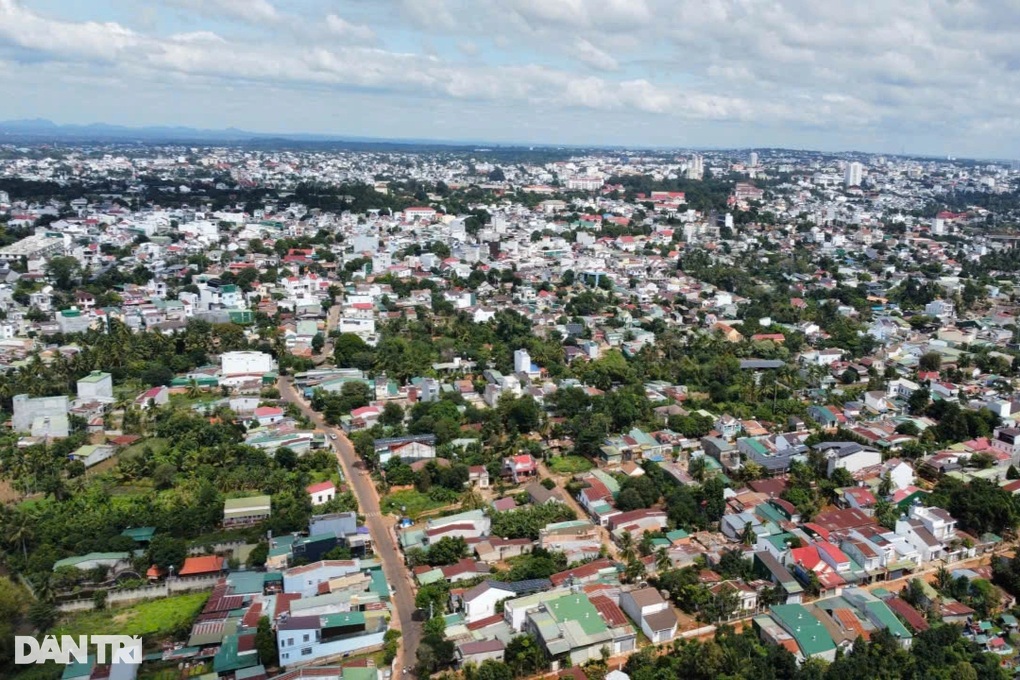 Đắk Lắk công bố lãnh đạo xã, phường mới trước khi thử vận hành bộ máy - 1 Đắk Lắk công bố lãnh đạo xã, phường mới trước khi thử vận hành bộ máy