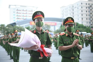 650 cán bộ, học viên Học viện Cảnh sát nhân dân vào Nam chống dịch