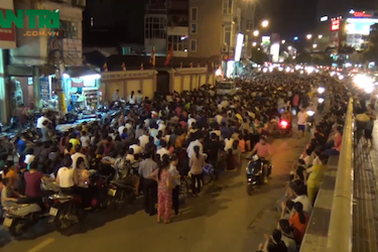 Hà Nội: "Biển người" cầu an tại tổ đình Phúc Khánh