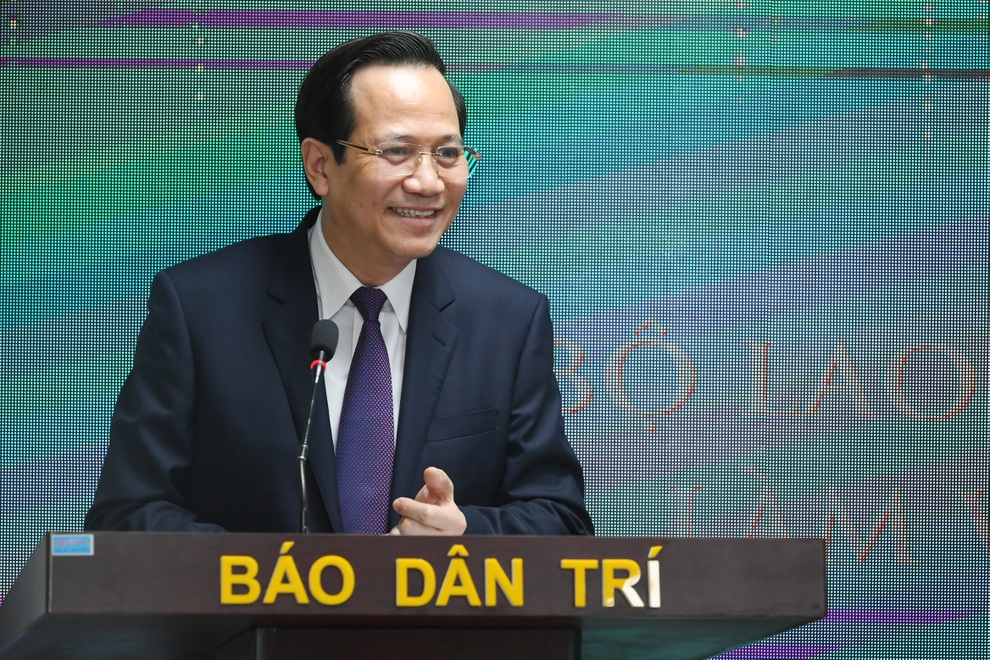 Dân trí phải thông tin hay, sâu sắc, truyền cảm hứng khích lệ xã hội - 1 Dân trí phải thông tin hay, sâu sắc, truyền cảm hứng khích lệ xã hội - 1