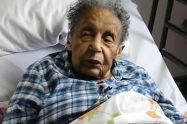 106 tuổi nhận bằng tốt nghiệp phổ thông