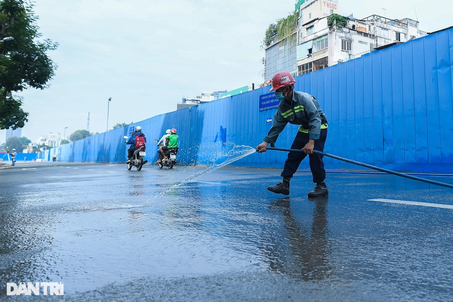 Ngày đêm thi công tháo dỡ lô cốt án ngữ 6 năm ở trung tâm TPHCM - 10 Ngày đêm thi công tháo dỡ lô cốt án ngữ 6 năm ở trung tâm TPHCM - 10