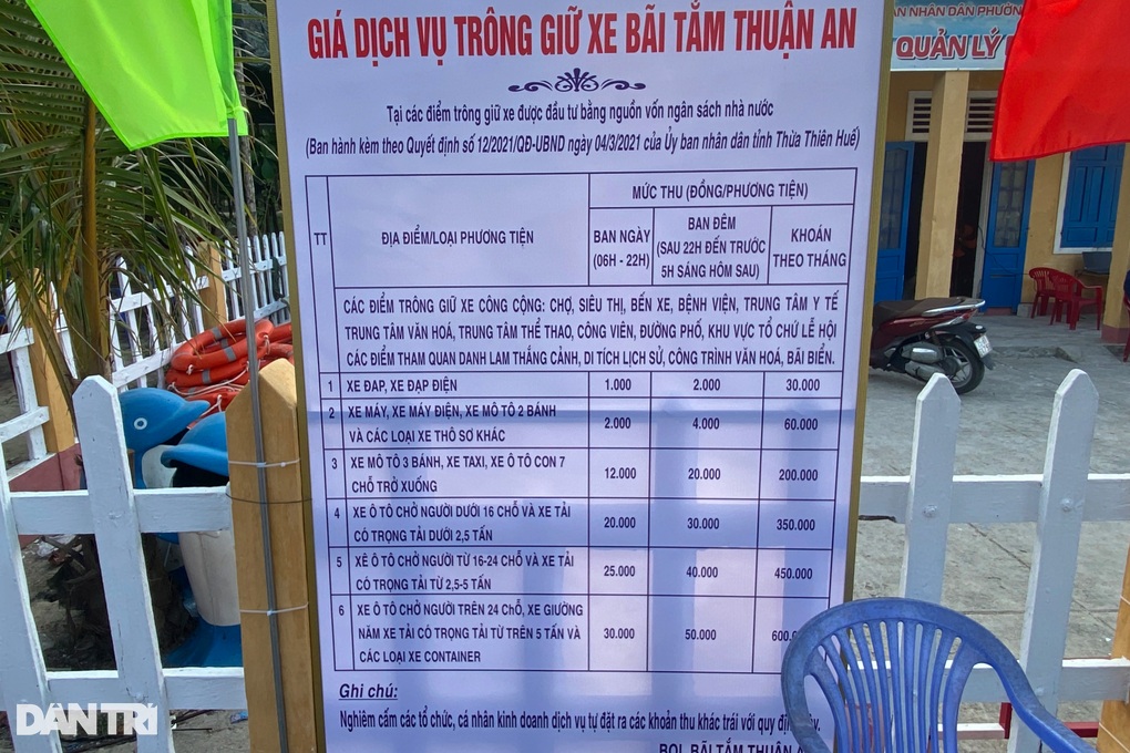Du khách tố đi thuyền rồng chỉ được xem cảnh tối om trên sông Hương - 3 Du khách tố đi thuyền rồng chỉ được xem cảnh tối om trên sông Hương - 3