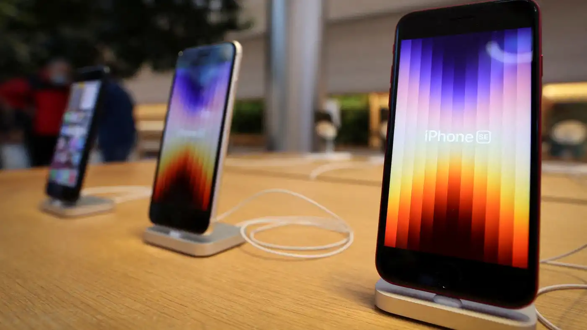 Vừa ra mắt, iPhone SE 2022 đã bị cắt giảm sản xuất - 1 Vừa ra mắt, iPhone SE 2022 đã bị cắt giảm sản xuất - 1