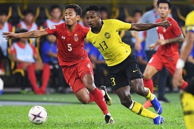 Báo Malaysia chỉ trích đội nhà vì dùng quá nhiều cầu thủ nhập tịch