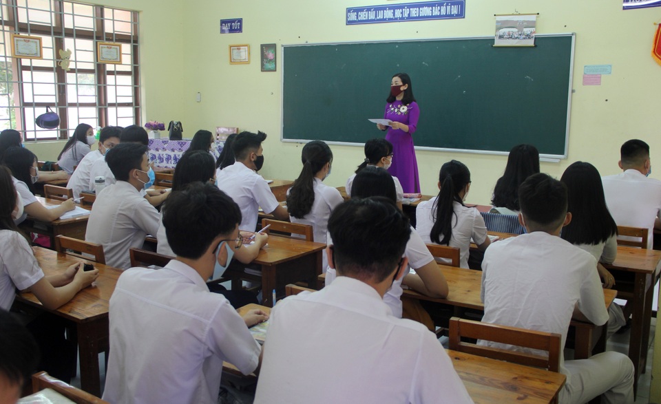 Nhiều trường áp dụng biện pháp mạnh phòng dịch đón học sinh - 21 Nhiều trường áp dụng biện pháp mạnh phòng dịch đón học sinh - 21